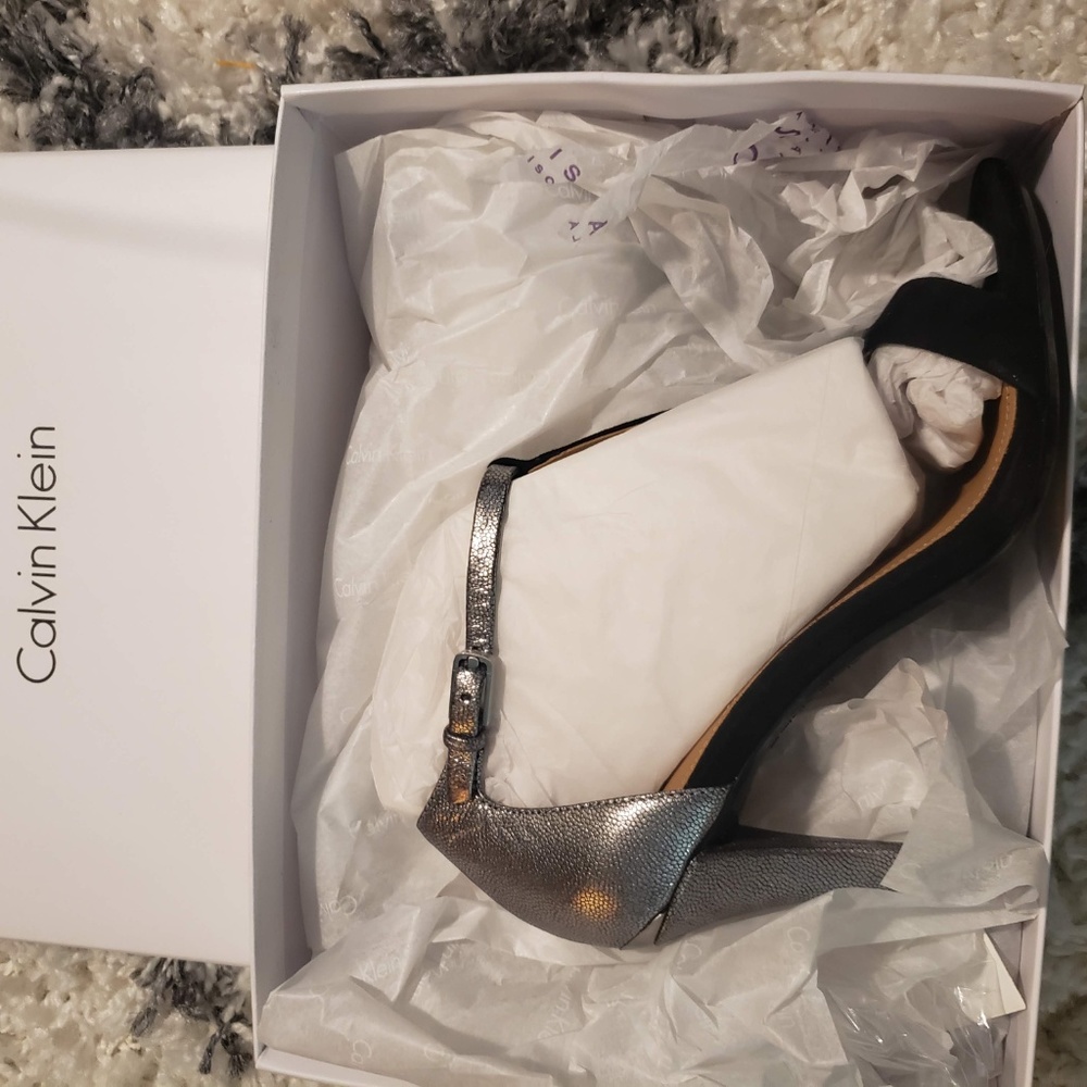 Calvin Klein T strap heel NWT